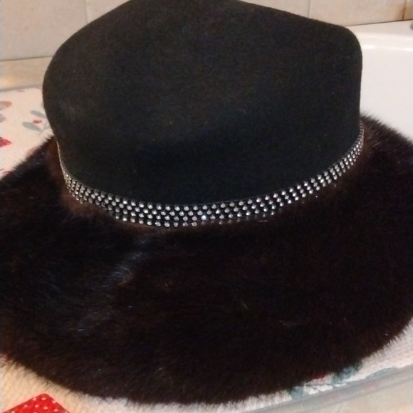 100% wool/ Mink hat - Picture 4 of 4